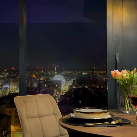 Urban Golden Royal, Jacuzzi By The Window, Chilled Prosecco, Ps5, Free Garage, No Deposit