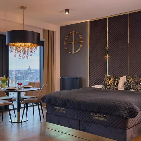 Urban Golden Royal, Jacuzzi By The Window, Chilled Prosecco, Ps5, Free Garage, No Deposit Katowice