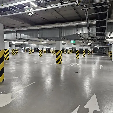 Urban Golden Royal, Jacuzzi By The Window, Chilled Prosecco, Ps5, Free Garage, No Deposit 아파트 *