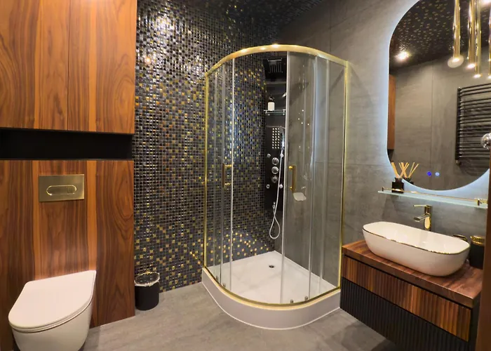 דירה Urban Golden Royal, Jacuzzi By The Window, Chilled Prosecco, Ps5, Free Garage, No Deposit