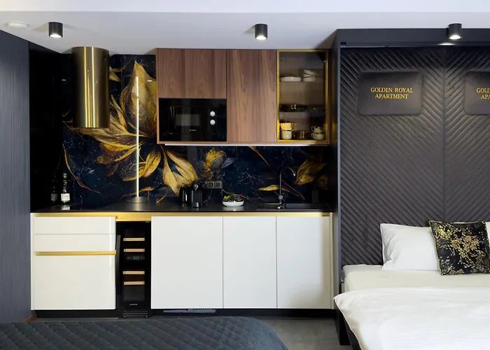 Apartamento Urban Golden Royal, Jacuzzi By The Window, Chilled Prosecco, Ps5, Free Garage, No Deposit *