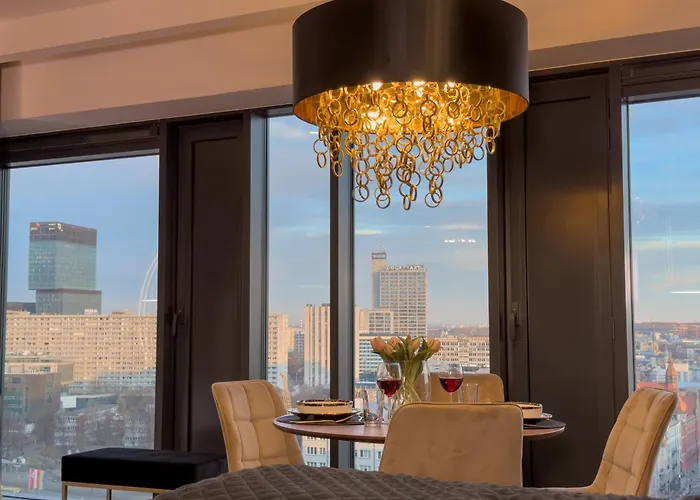 Urban Golden Royal, Jacuzzi By The Window, Chilled Prosecco, Ps5, Free Garage, No Deposit